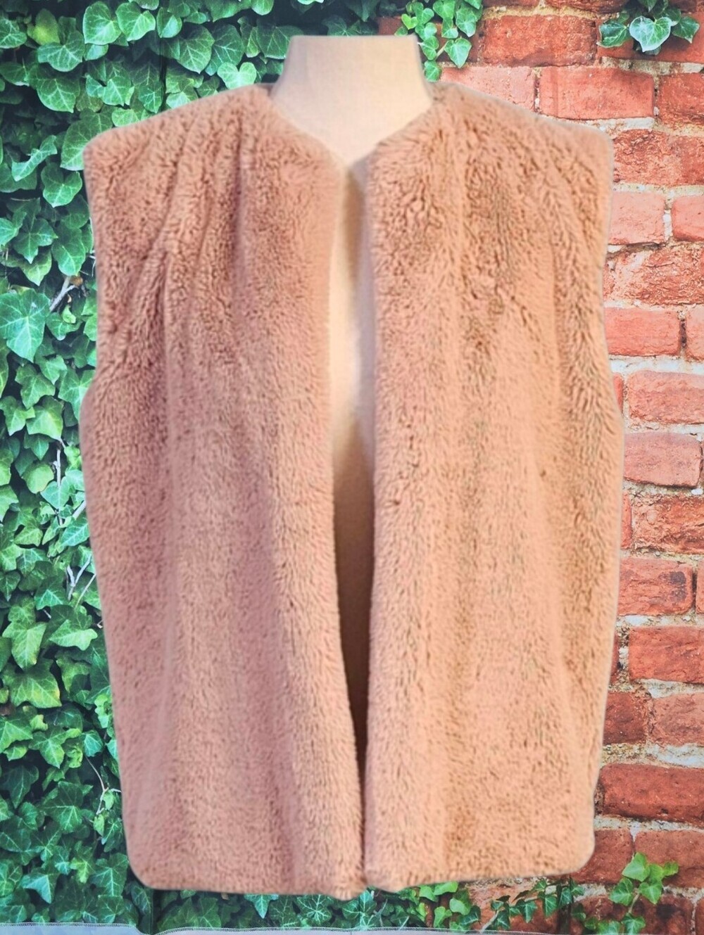 THE ROYAL STANDARD | GENEVA SUPER SOFT FAUX FUR SQUARED OPEN FRONT VEST